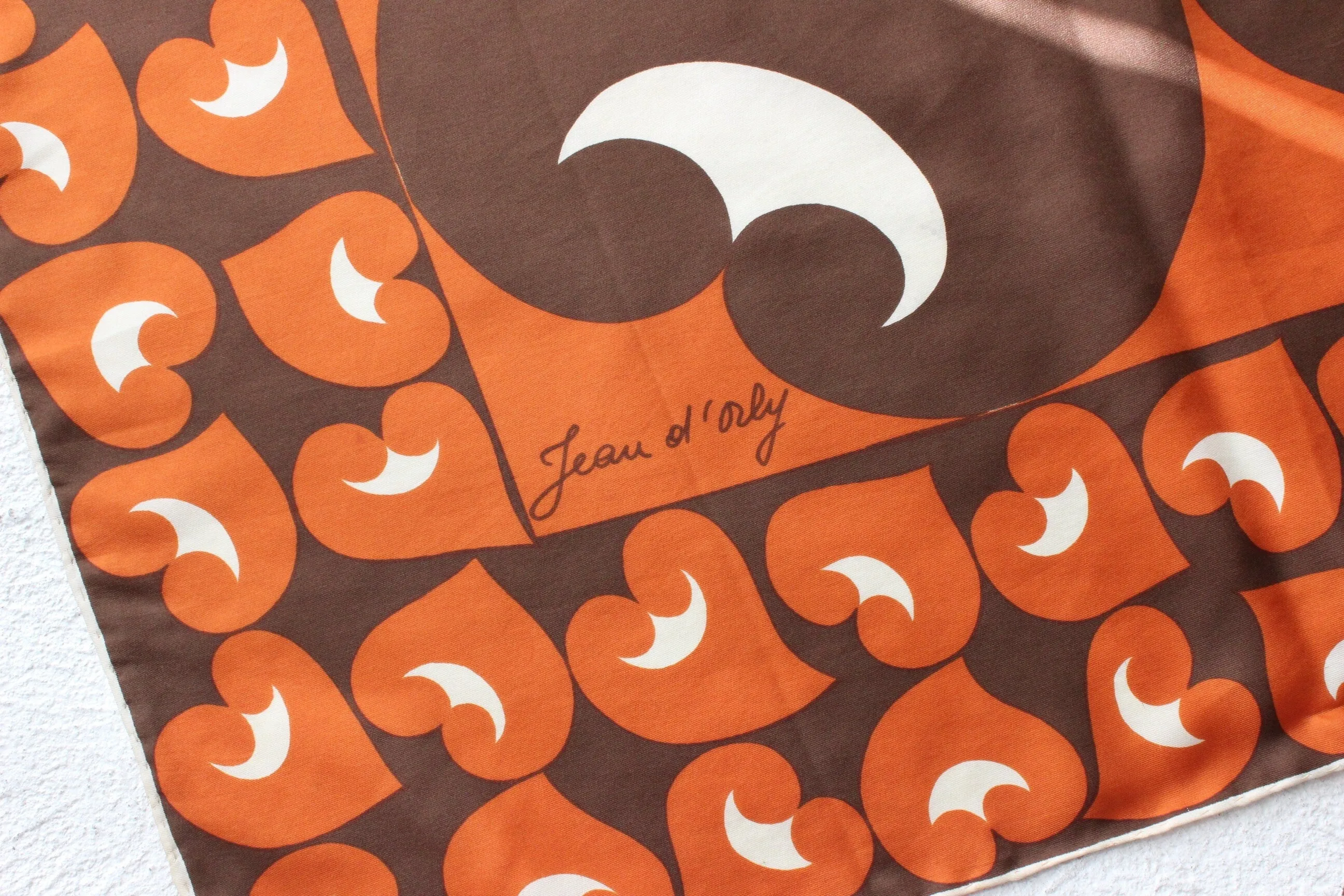 MADE IN ITALY 70s Warm Toned Modernist Silk Scarf