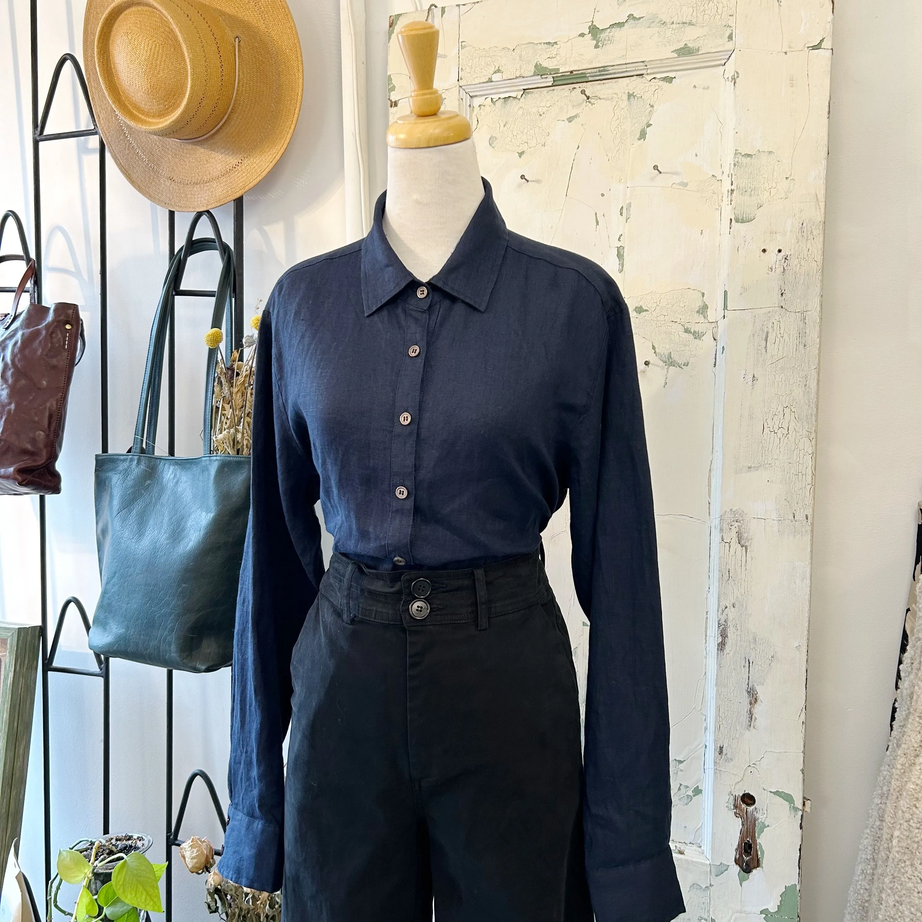 Naïf // Ines Shirt Navy Linen