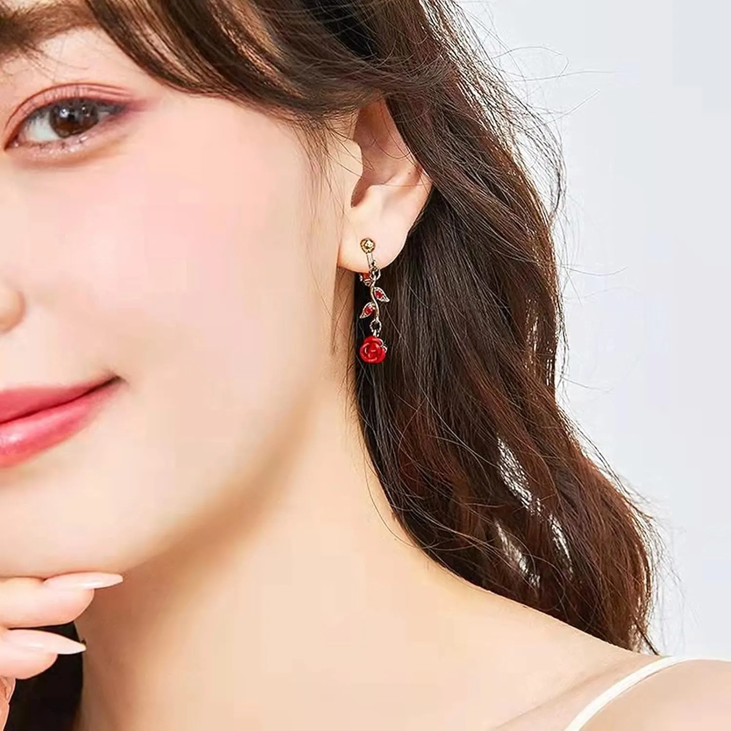 Rose Flower Earrings for Women, Fashion and Romantic Vintage Rose Pendant Earrings Precious Dainty Jewelry Gift for Women Girls Mother Wife Sister Daughte
