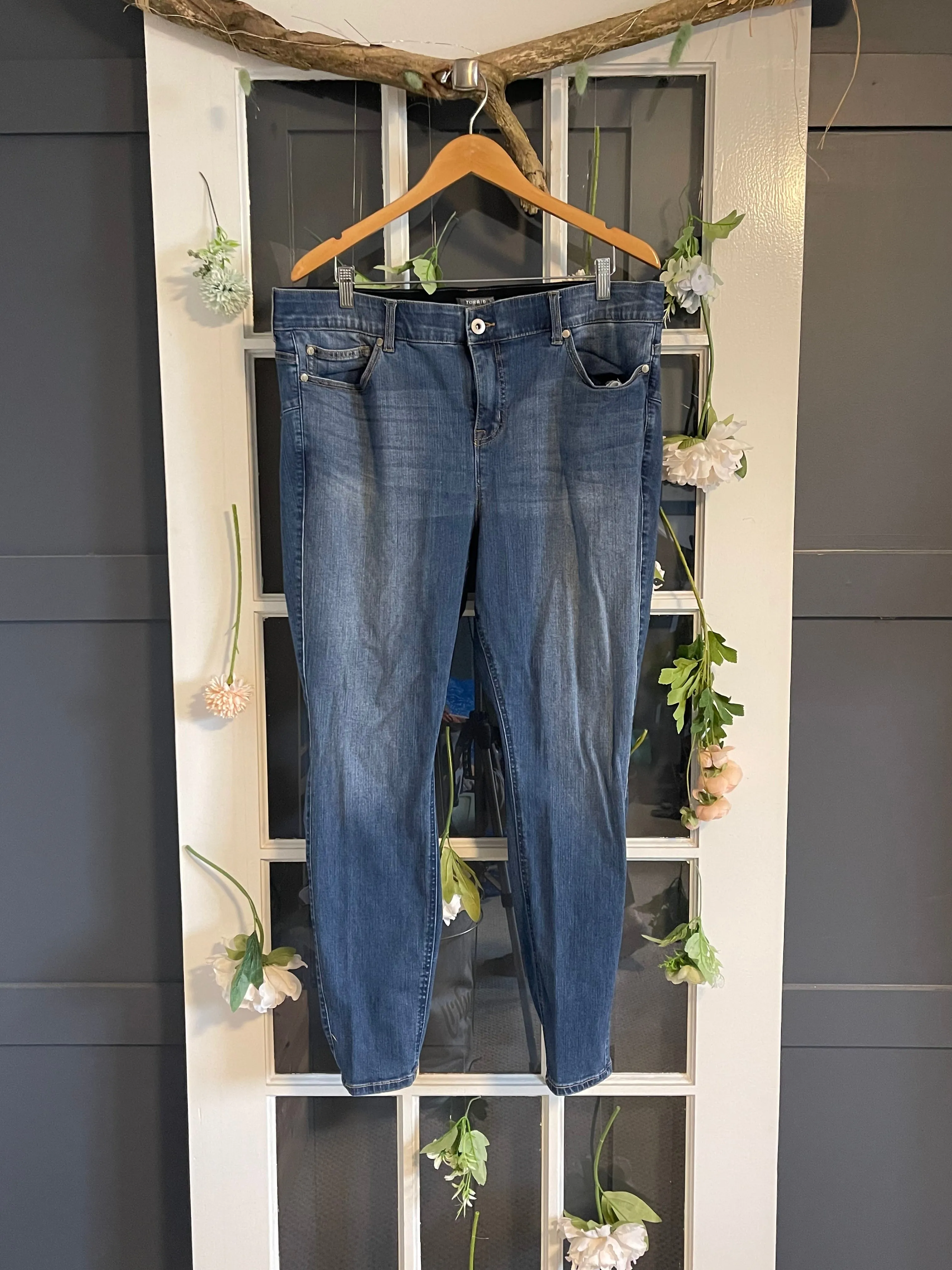 Torrid Bombshell Skinny Jeans 20R